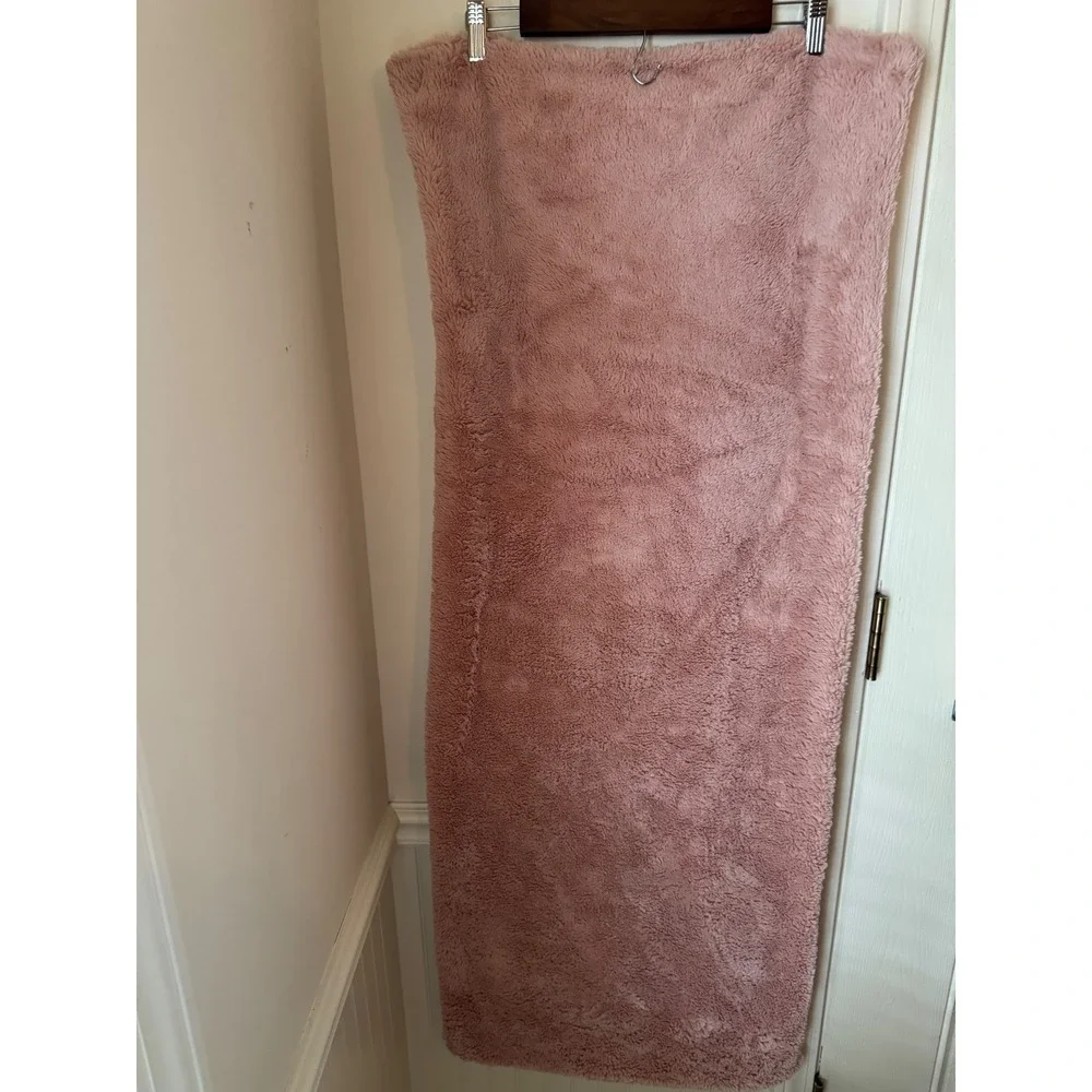Room Essentials Faux Fur Body Pillow Cover Blush Pink Zippered Plush 20x52